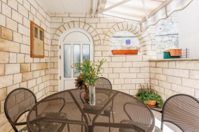 HOUSE MIRKO- center of Split